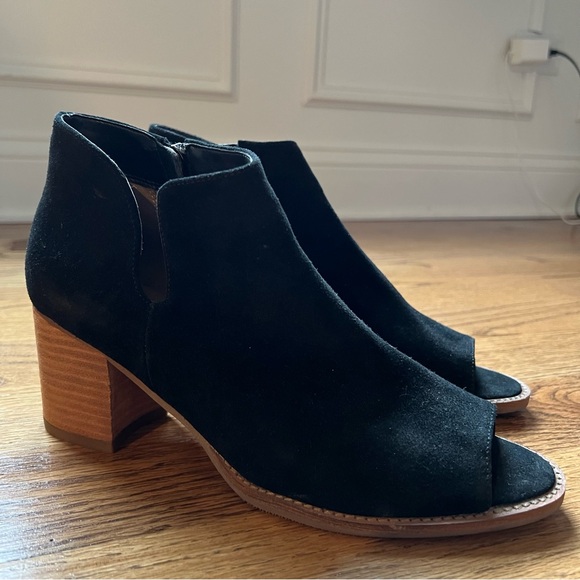 ๐ NEW - never worn - Blondo size 10 black waterproof peep toe booties - Picture 2 of 15